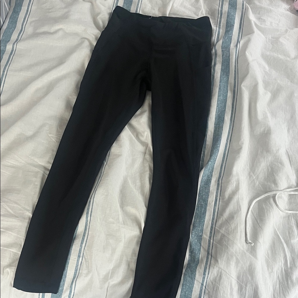 Black High-Waisted Leggings with pockets